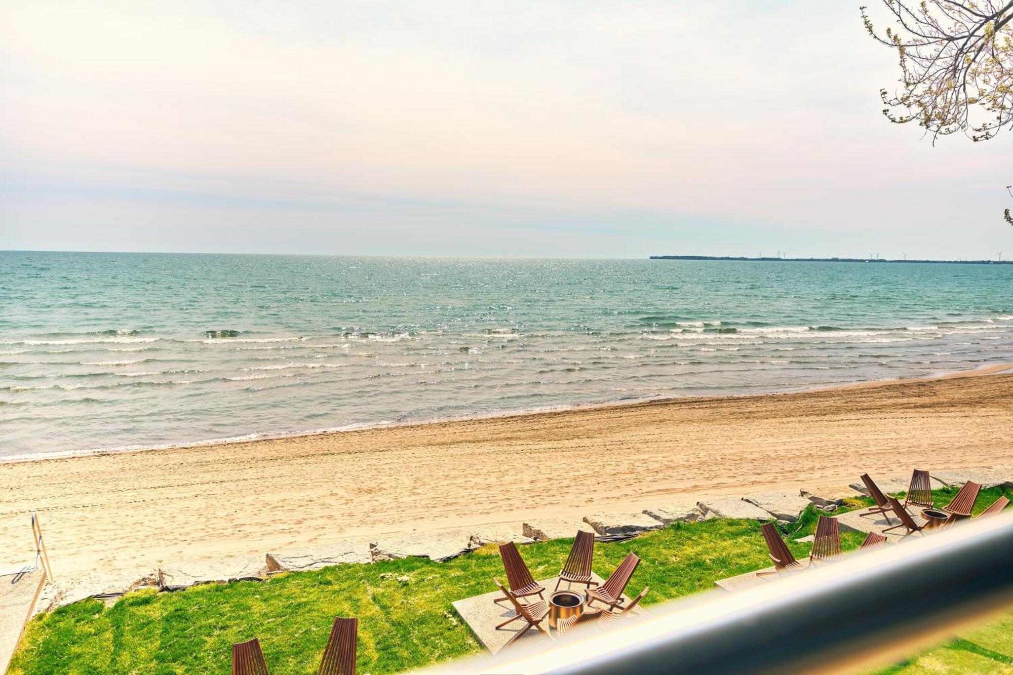 The Long Beach Resort - Beachfront Cottages & Townhouse Suites Wainfleet Exterior photo