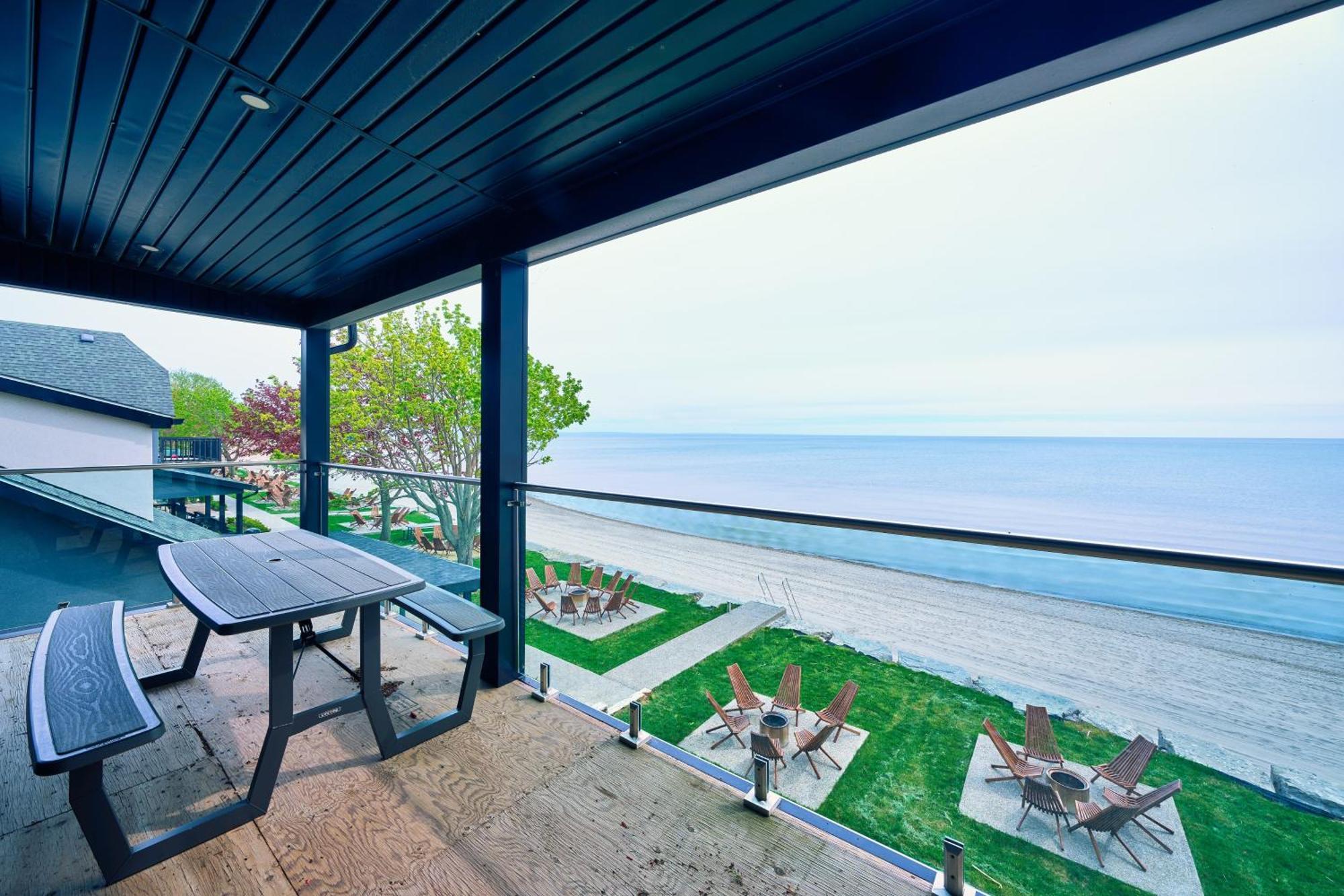 The Long Beach Resort - Beachfront Cottages & Townhouse Suites Wainfleet Exterior photo