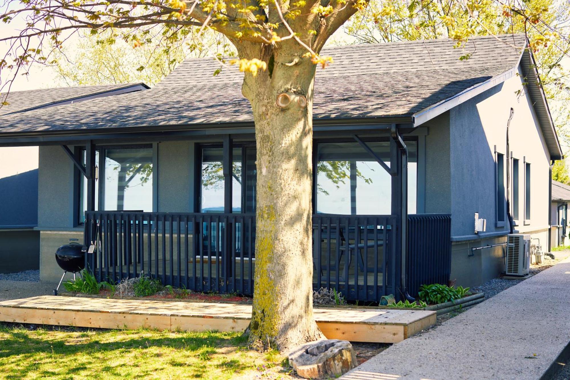 The Long Beach Resort - Beachfront Cottages & Townhouse Suites Wainfleet Exterior photo