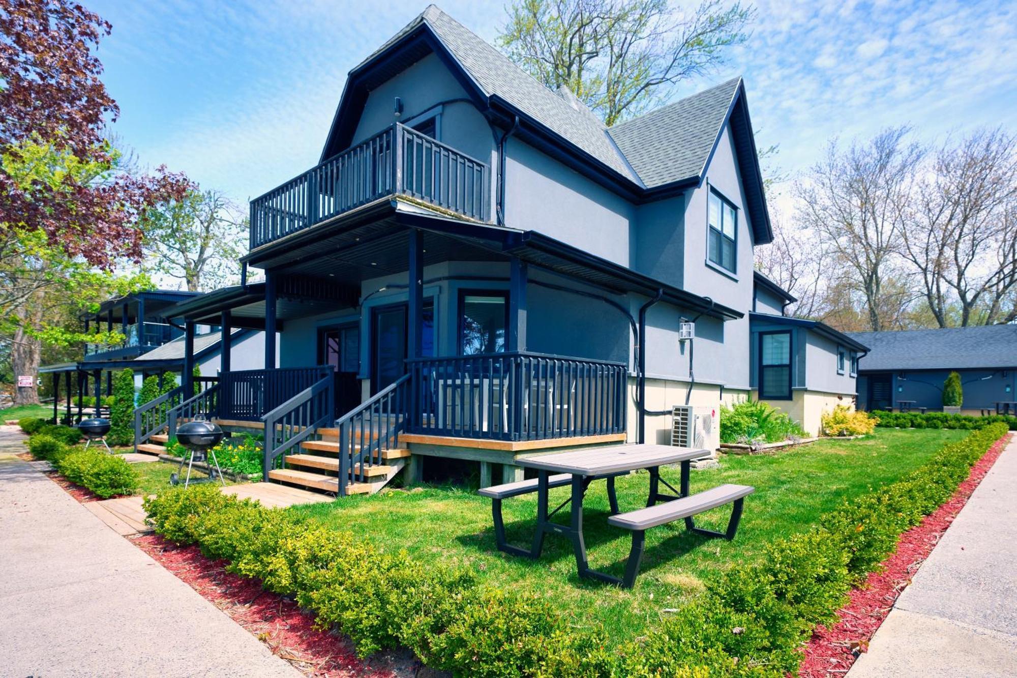 The Long Beach Resort - Beachfront Cottages & Townhouse Suites Wainfleet Exterior photo