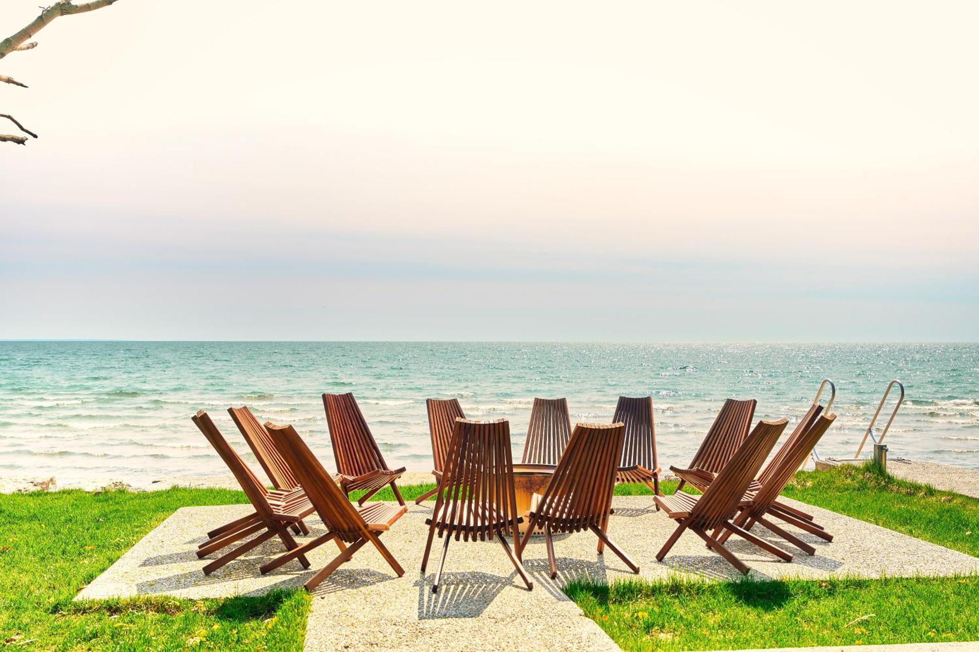 The Long Beach Resort - Beachfront Cottages & Townhouse Suites Wainfleet Exterior photo