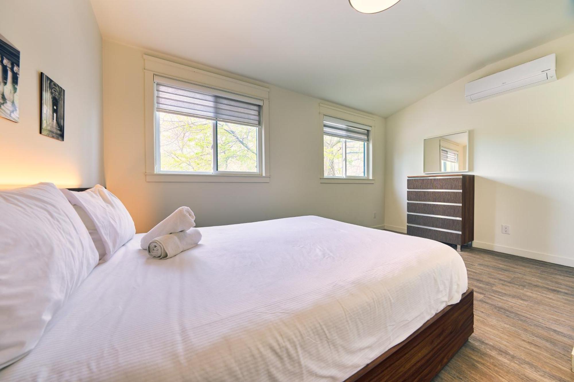 The Long Beach Resort - Beachfront Cottages & Townhouse Suites Wainfleet Exterior photo