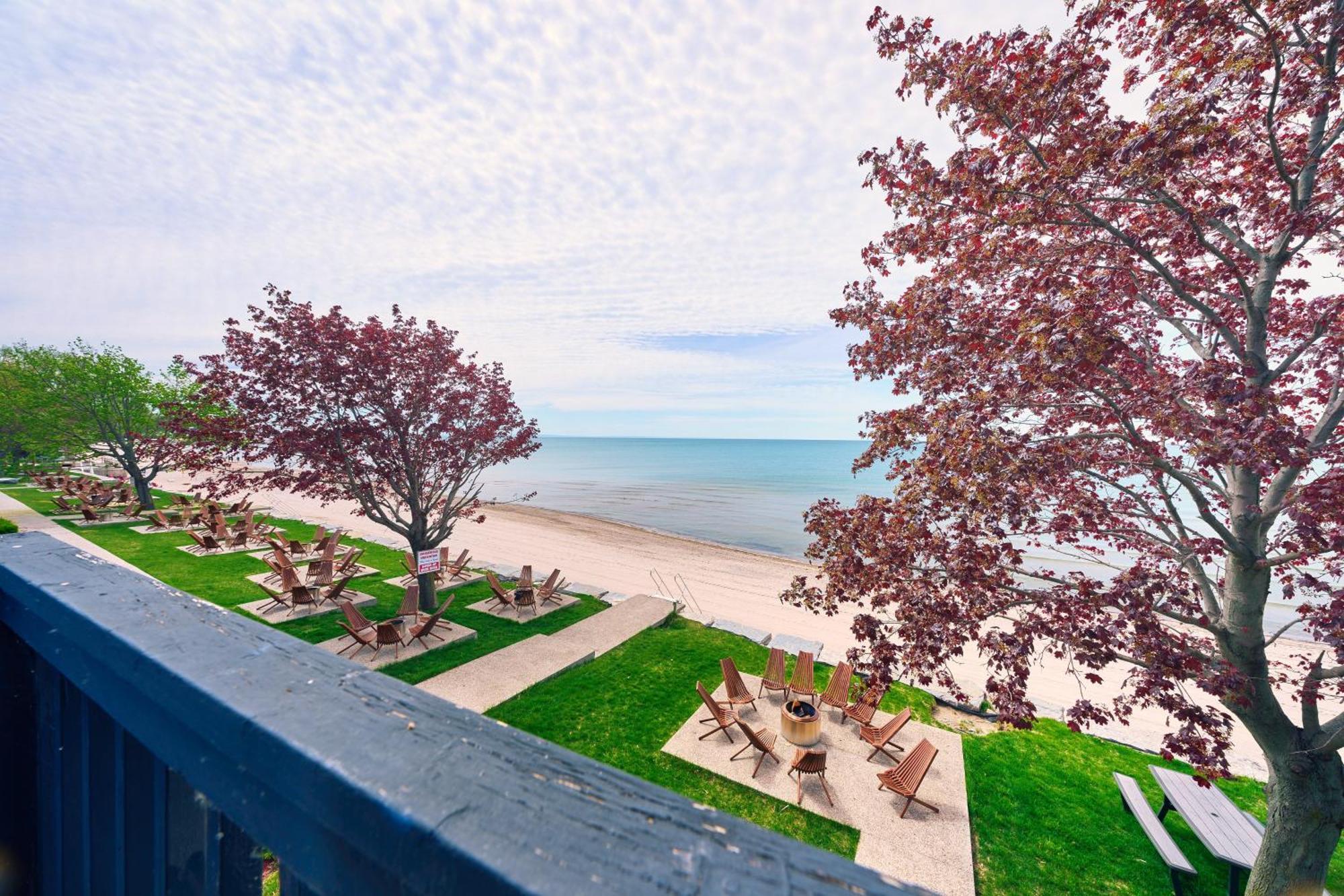 The Long Beach Resort - Beachfront Cottages & Townhouse Suites Wainfleet Exterior photo